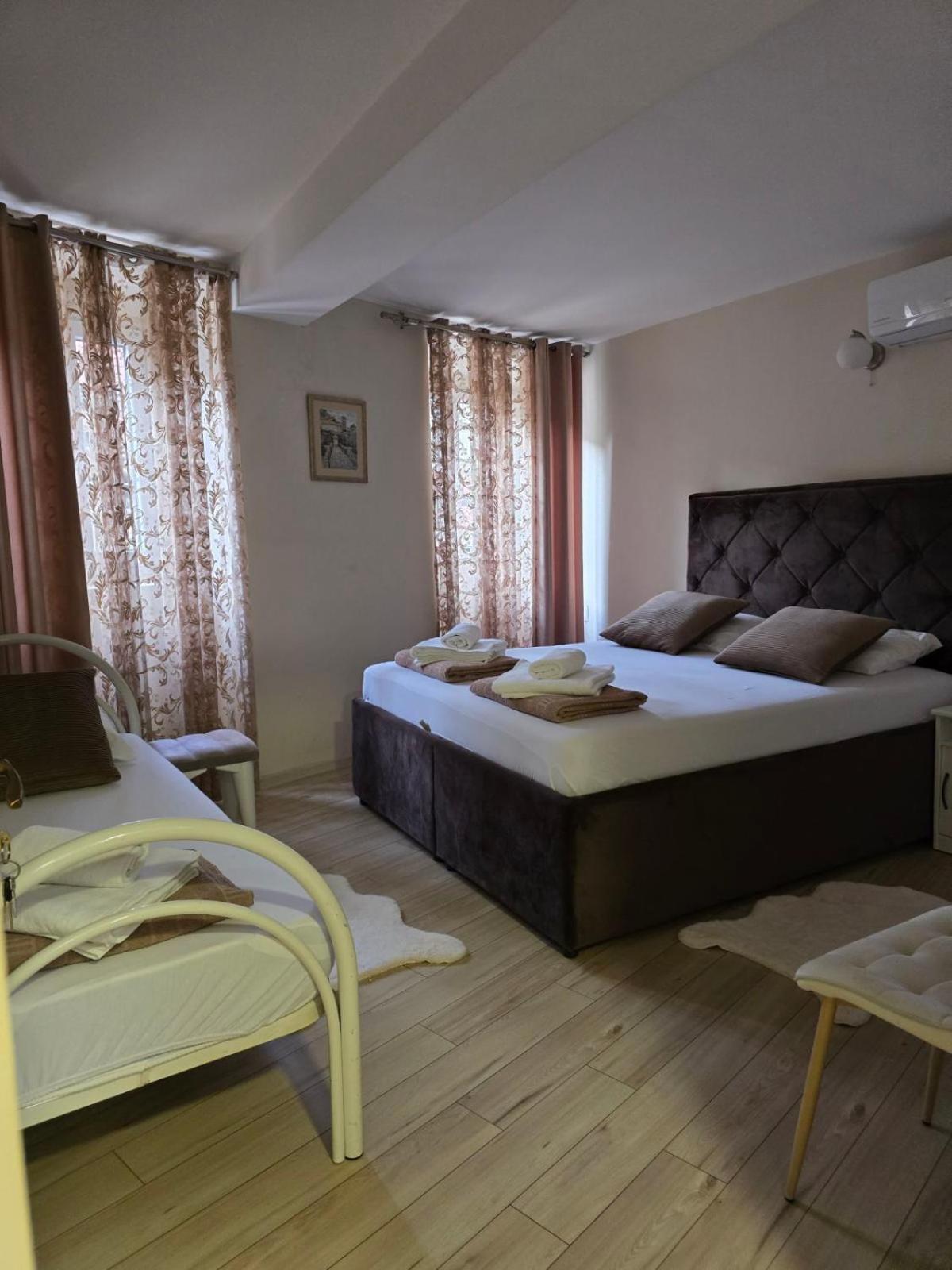 Nada'S Room With Terrace Kotor Extérieur photo