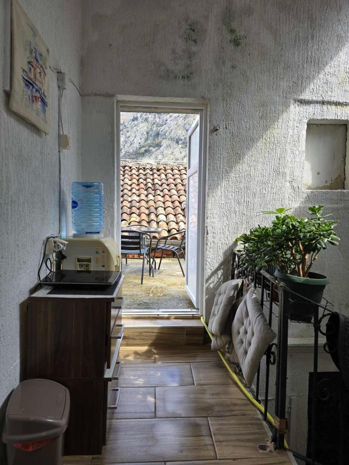 Nada'S Room With Terrace Kotor Extérieur photo